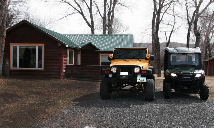 Dubois Cabin | Newly Remodeled Historic Log Cabin on Banks of Horse Creek
