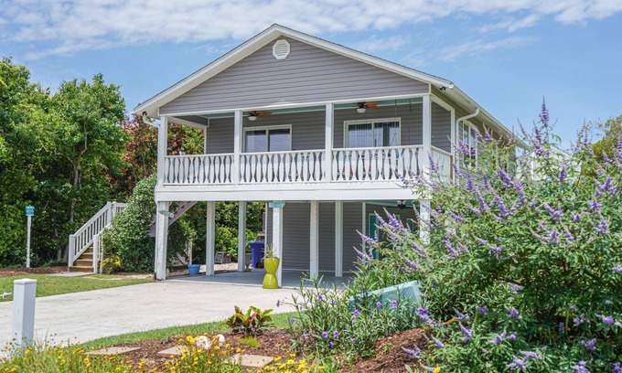 The Point House | Newly Remodeled, Seaside Cottage, 2nd Row, just steps from the Best Beach in NC!