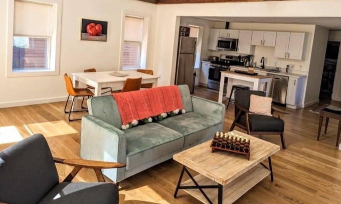 North Adams Apartment | Newly renovated 2 Br apartment on historic Eagle Street