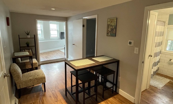 Dedham Apartment | NEWLY RENOVATED 2 BEDROOM, CLOSE TO EVERYTHING