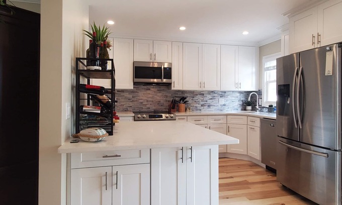Long Beach House | Newly Renovated Beautiful Spacious 3 BD/2 BA Beach Home Just Steps to the Sand!