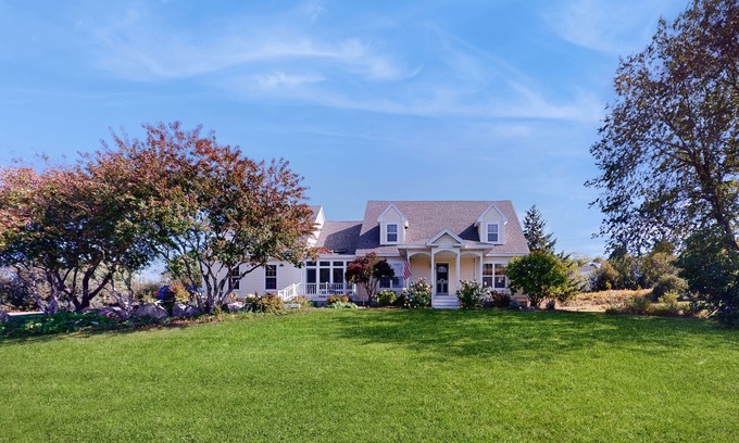 Rockport House | Newly Renovated Charming House with Cozy Fireplace & Outdoor Entertainment Areas