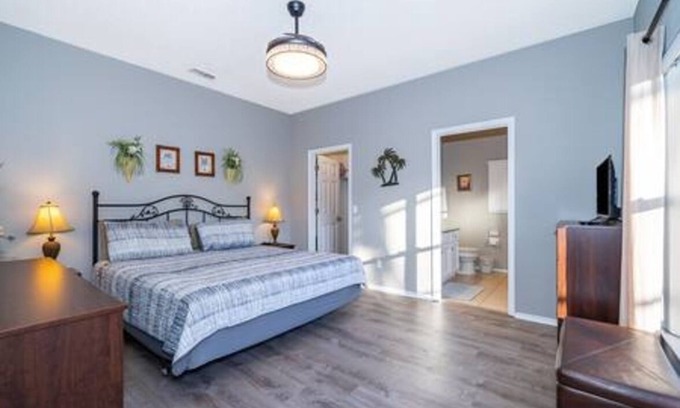 Esprit House | Newly Renovated Close to Disney w/Private Pool