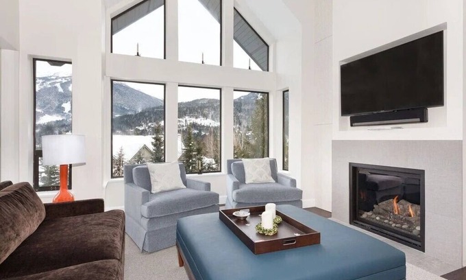Blueberry Hill Apartment | Newly renovated | Free parking | BBQ | AC