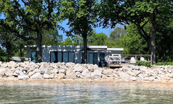 Hingham House | Newly renovated home on Lake Michigan - heated pool- Ozaukee County