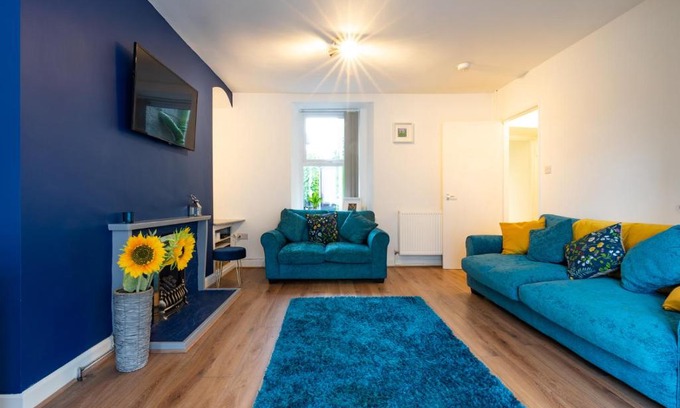 Porthmadog House | Newly-renovated, mid-terrace cottage in Porthmadog