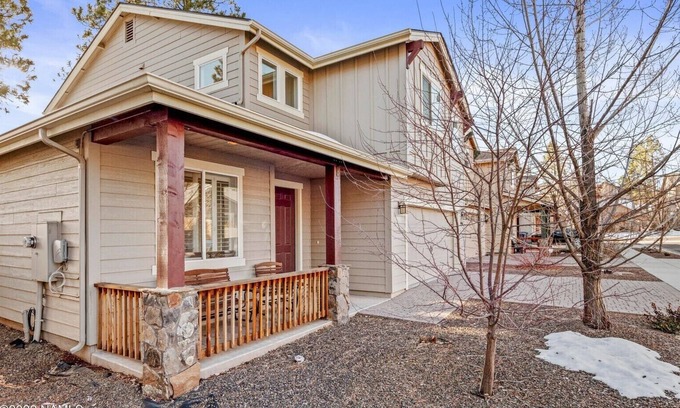 Flagstaff House | Newly Renovated Mountain Getaway Stocked for Fun! -