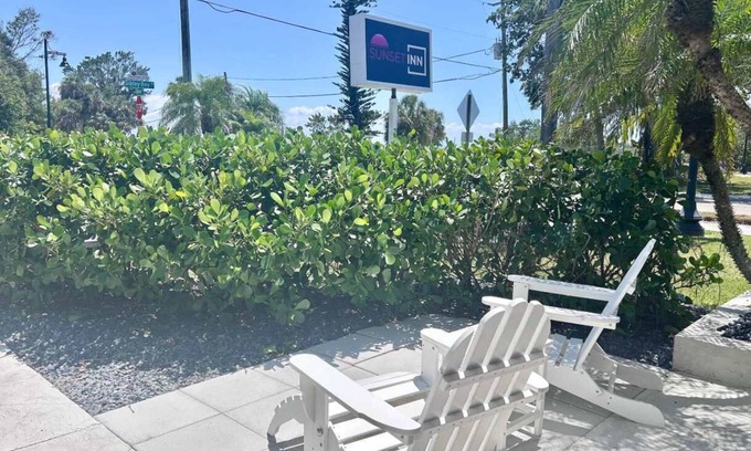 Charlotte Harbor Apartment | Newly Renovated Charlotte Harbor - Sunset Inn #3