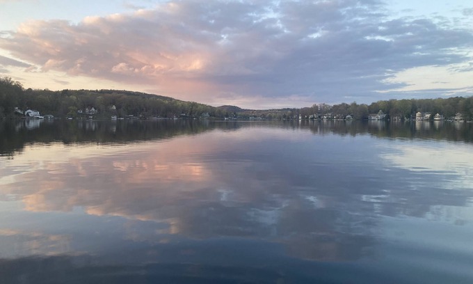 Winchester House | Newly renovated year-round LAKEFRONT rental on Highland Lake! Sleeps 8-9!