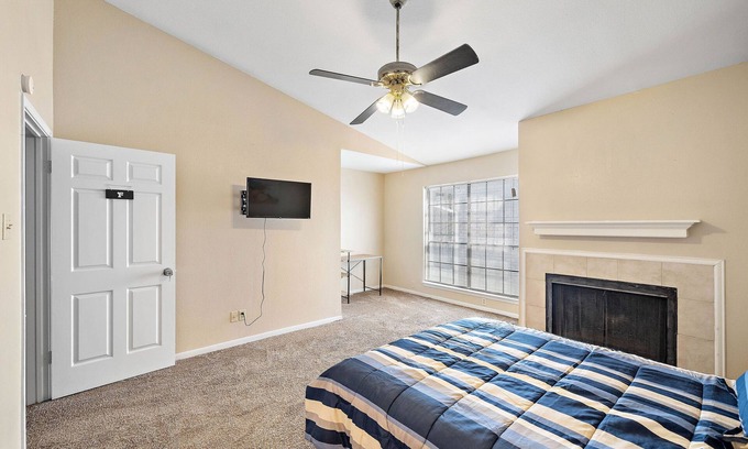 Greater Fondren Southwest House | Newly Upgraded Townhome