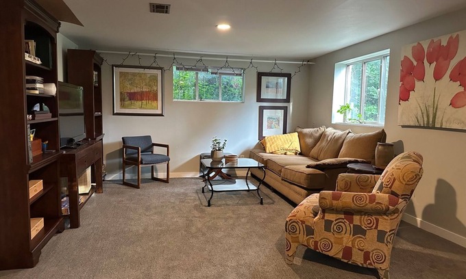 Denver Apartment | Nice 1-bedroom/studio apartment in Lakewood with WiFi access