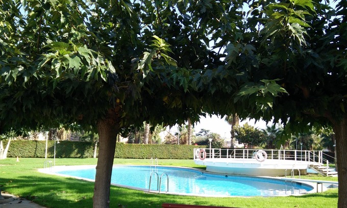 Vilassar de Mar Apartment | Nice and spacious apartment on the beach with pool