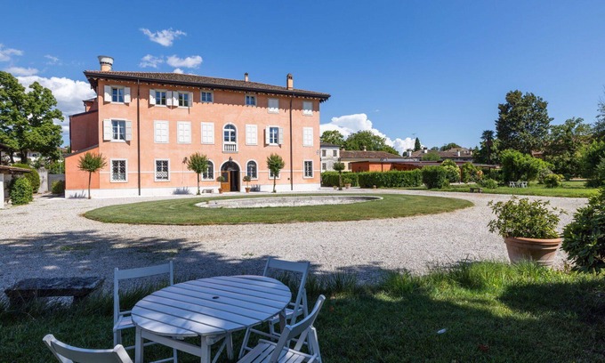 Strassoldo Apartment | Nice apartment for 4 people with WIFI, A/C, TV, patio and parking