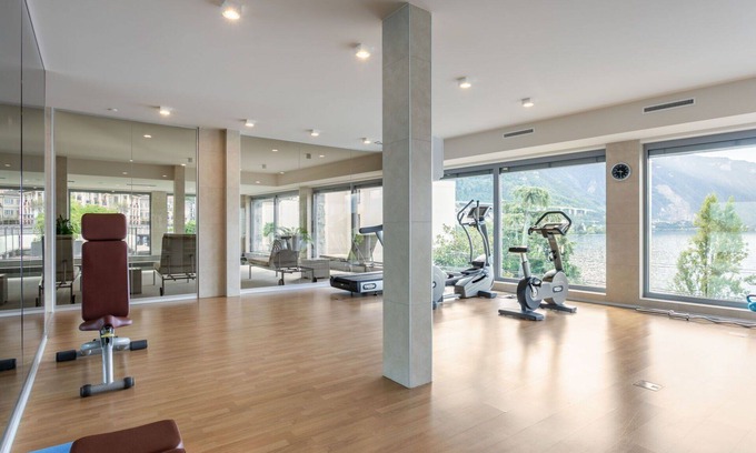 Montreux Apartment | Nice apartment for 2 people with WIFI, pool, A/C, TV, terrace and panoramic view