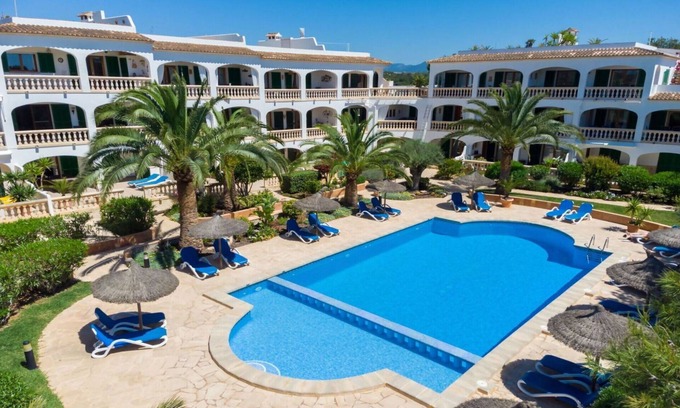 Cala Santany Apartment | Nice apartment for 4 people with A/C, WIFI, pool, TV and terrace