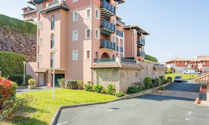 Behobie Apartment | Nice apartment for 4 guests with WIFI, A/C, pool, TV, terrace and parking