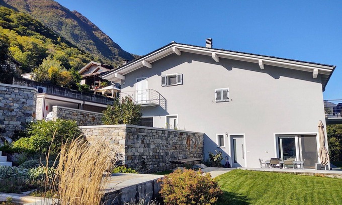 Samolaco Apartment | Nice apartment for 4 people with WIFI, A/C, TV and patio