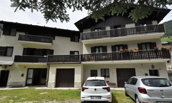 Isola Apartment | Nice apartment for 5 people with WIFI, TV, terrace, pets allowed and parking