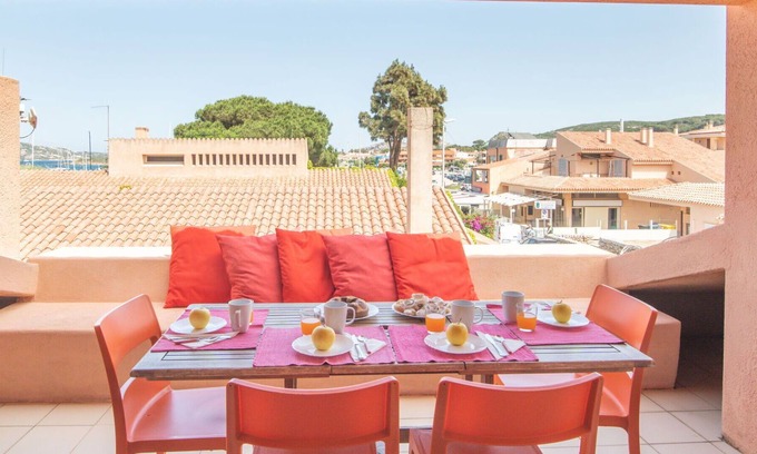 Palau Apartment | Nice apartment for 6 people with WIFI, A/C, TV, terrace, pets allowed and parking