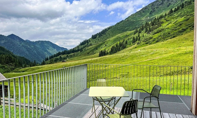 Irdning-Donnersbachtal Apartment | Nice apartment for 8 people with WIFI, TV, terrace and pets allowed