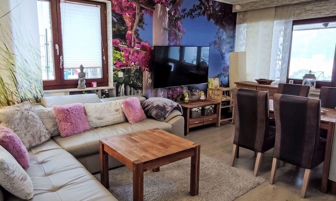 Niedersfeld Apartment | Nice apartment for 5 people with WIFI, TV and balcony