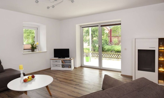 Himmelkron Apartment | Nice apartment in Himmelkron