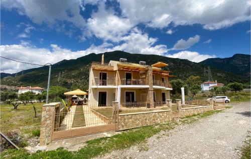 Skaloma Apartment | Nice Apartment In Nafpaktos With Wifi