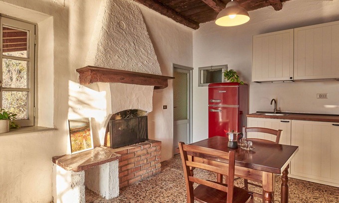 Bellano House | Nice apartment in villa for 2 guests with A/C, WIFI, TV, terrace, pets allowed and parking