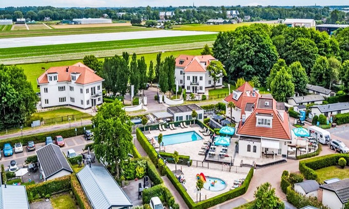 Municipality of Noordwijk House | Nice apartment in villa for 4 guests with pool, WIFI, TV and terrace