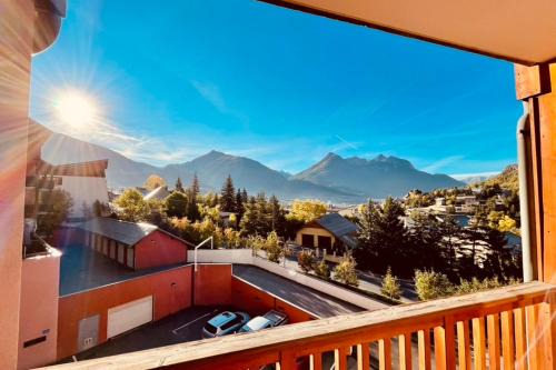 Forville Apartment | Nice Cosy Apt With Balcony In Briançon