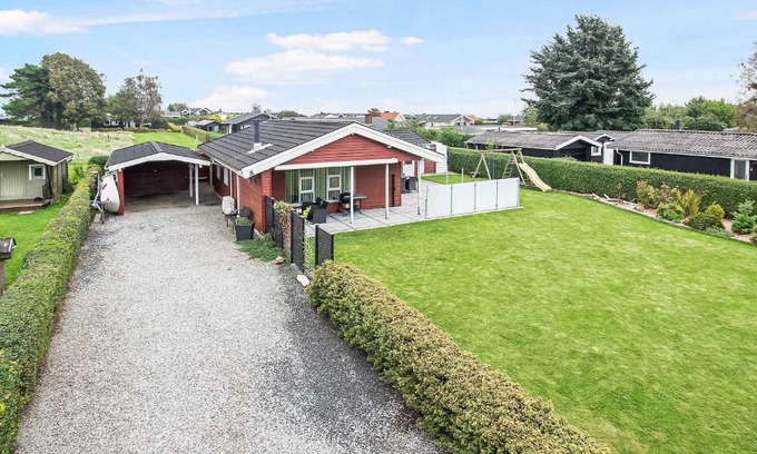 Hejlsminde Strand House | Nice Cottage In Quiet Surroundings Near The Beach