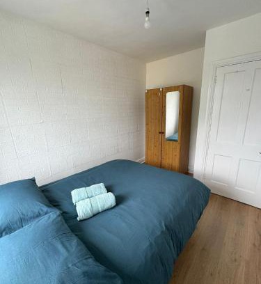 Glasnevin House | Nice Double Room at 2 Iveragh Rd-8
