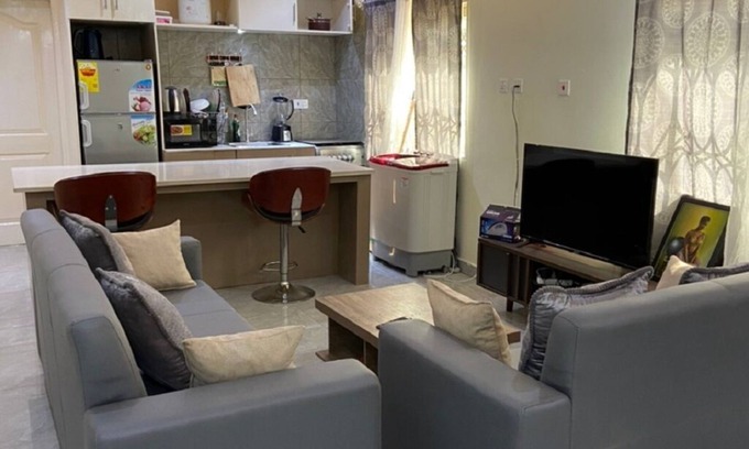 Adenta Apartment | Nice lakeside Estate Apartment close to the Airport and center of Accra.