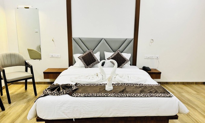 Parsivni Hotel | Nicolas Farm & Resort