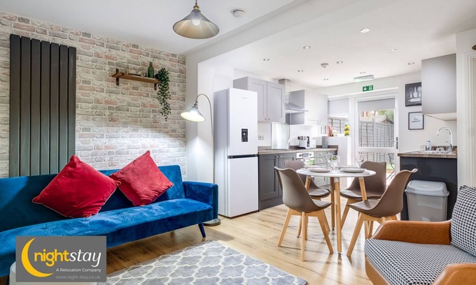Stonnall House | Night Stay - Alpha House