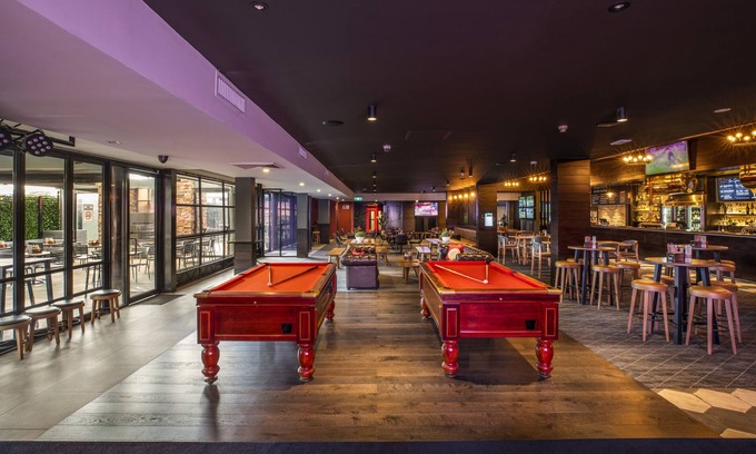Ringwood Hotel | Nightcap at Manhattan Hotel