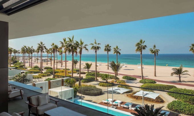 Dubai Resort | Nikki Beach Resort & Spa Dubai