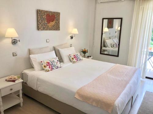 Limni Apartment | NIKOLETA'S CORFU APARTMENTS