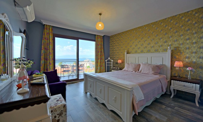 Ayvalik Hotel | Nilufer Otel - Adult Only