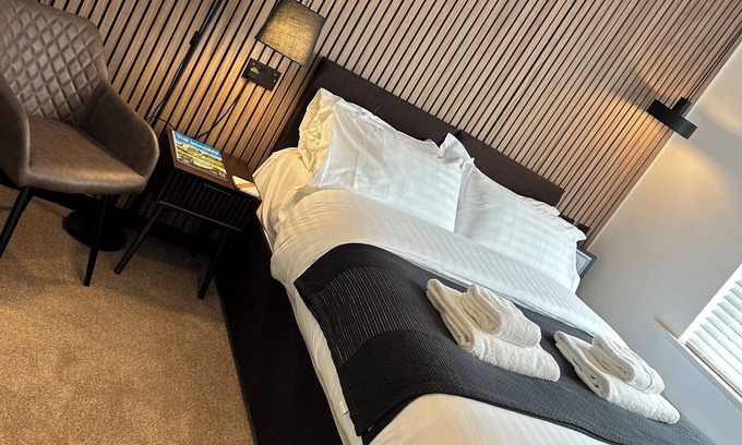 Seahouses Bed & Breakfast | Nine King Street Room Only Accomodation