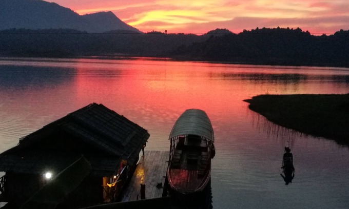 Vang Vieng Hotel | Nirvana Archipel Resort