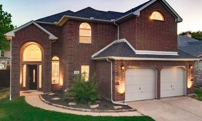 Flower Mound House | No Cleaning Fee: Relax at Plum Tree Ln Homen