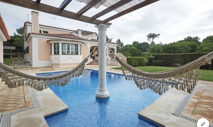 Estoril Villa | Noble Beach Villa With Private Garden and Pool