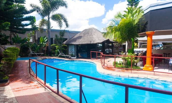 Lusaka Cabin | Nomads Court Lodge