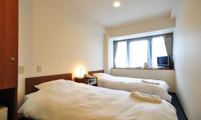 Nishinomiya Hotel | Nonsmoking twin room without meals Recommended /Nishinomiya Hyōgo