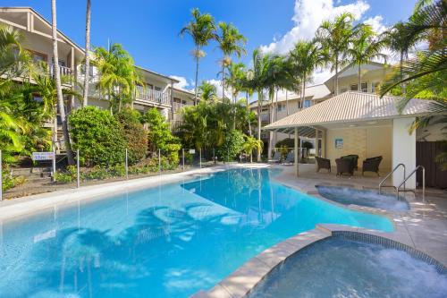 Noosaville Apartment | Noosa Outrigger Beach Resort