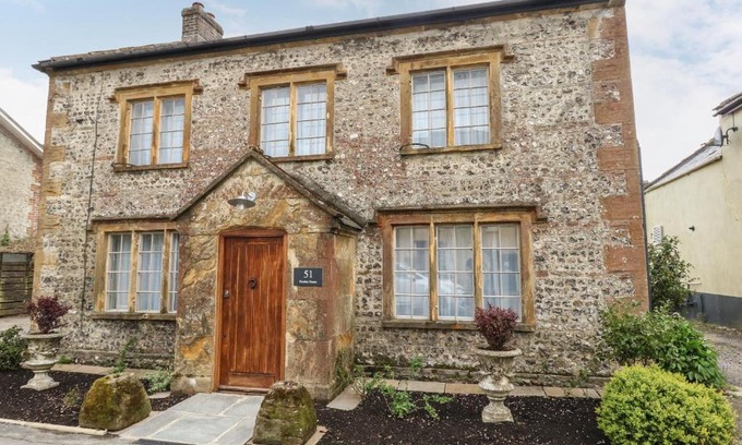 Maiden Newton House | Norden House