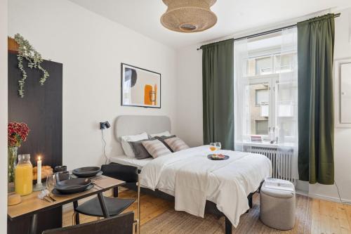 Hietalahti Apartment | Nordic Deluxe - Renovated - Central - Air Conditioning - WiFi