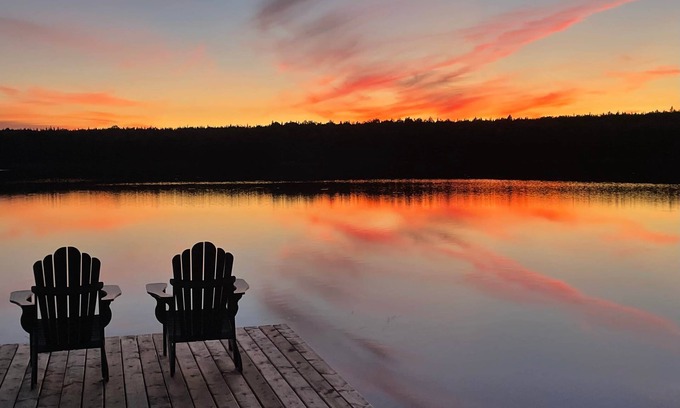 Annapolis Valley House | Nordic Spa - Serene lakefront escape