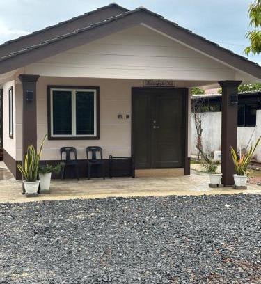 Kampung Gial House | Normie Roomstay